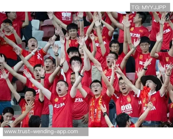 武汉业余足球赛热潮来袭球迷齐聚展现激情与友谊的盛宴 武汉业余足球赛热潮来袭球迷齐聚展现激情与友谊的盛宴